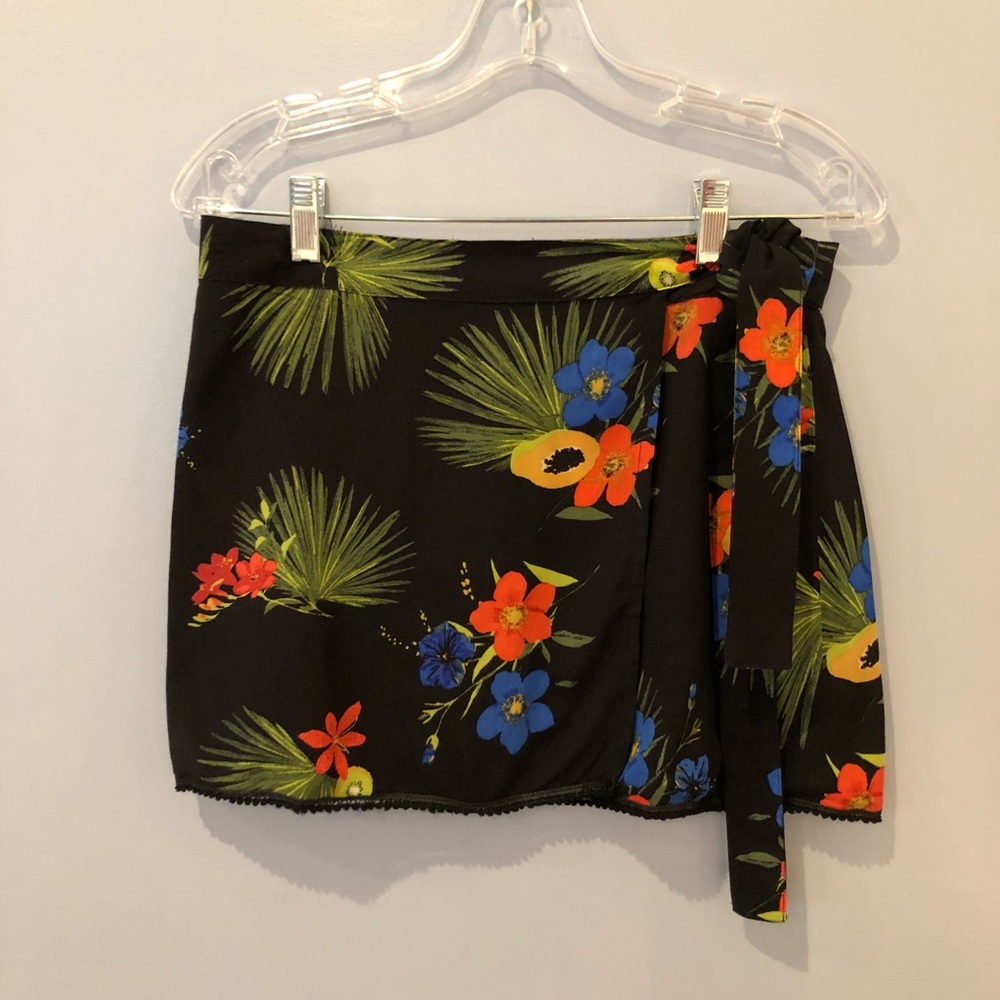 Urban Outfitters Floral Wrap Mini Skirt (M)